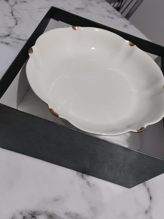 Продам белый фруктовницу