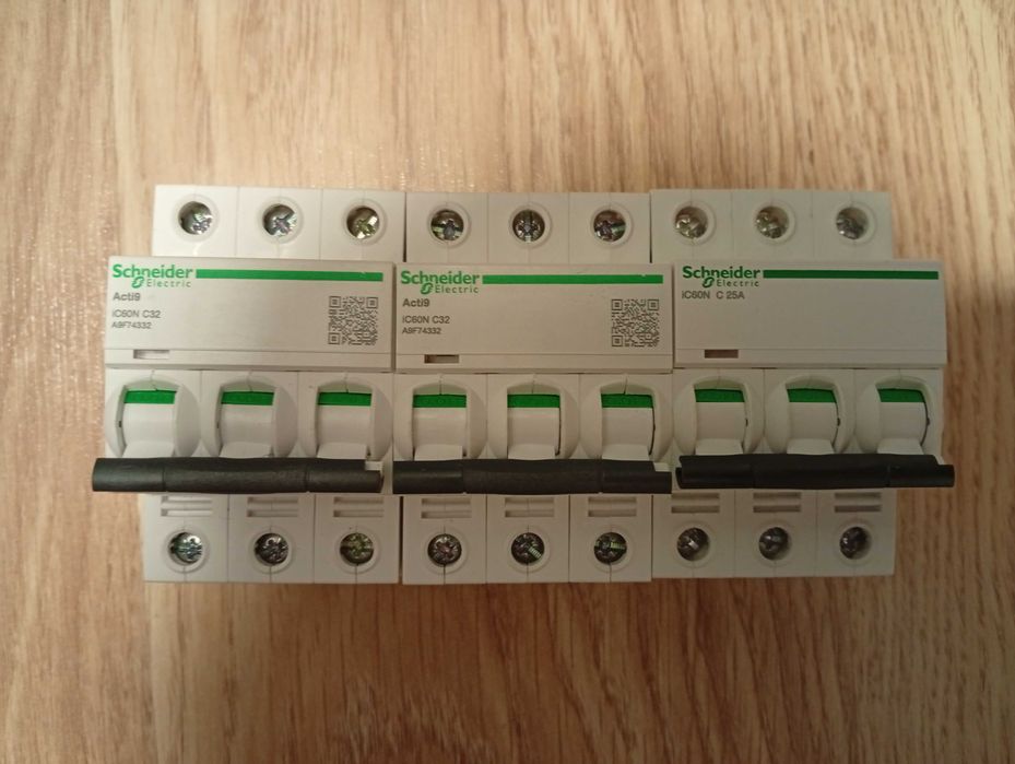 Sigurante diferentiale 6, 10, 25A, tripolara 25, 32A