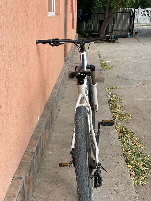 Bicicleta de vânzare