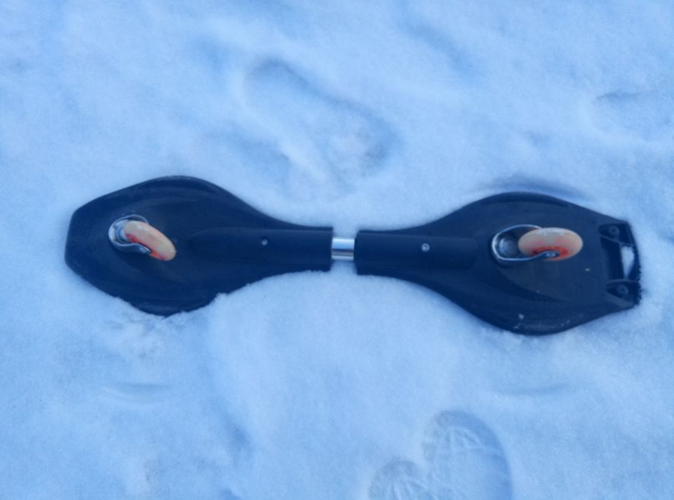 продам  скейт двух колесный