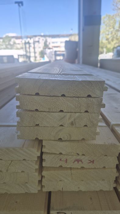 Pol taxta.  Shpunt.  Taxta 2.5x14x4m