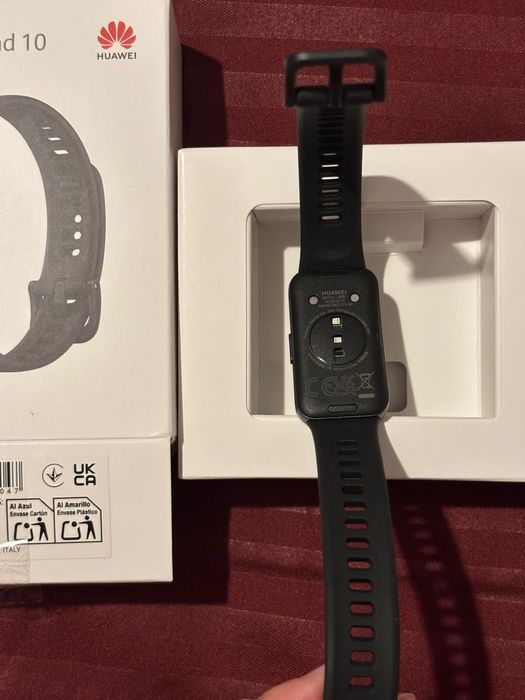 Brățară fitness Huawei Band 10 – neagră, nefolosită în cutie