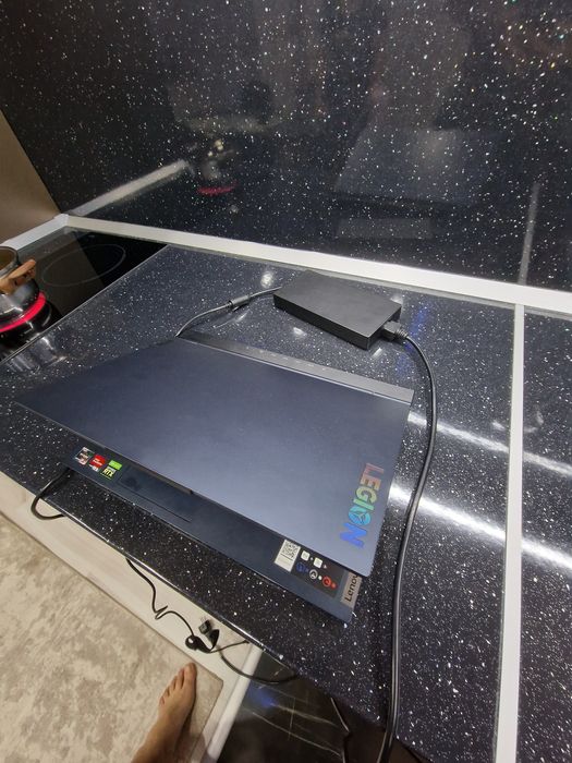 За ученика Геймърски  Lenovo legion 5 RTX 3070 AMD 5600H