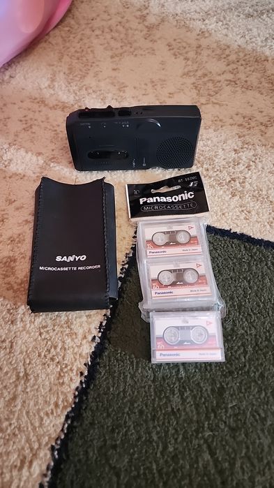 Продаётся диктофон SANYO