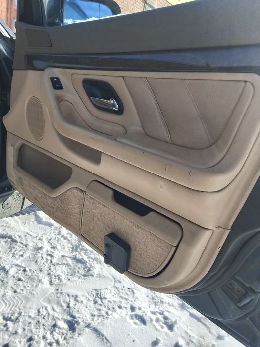 Продам БМВ 7 серии