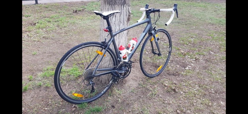 Срочно продается шоссейник Giant