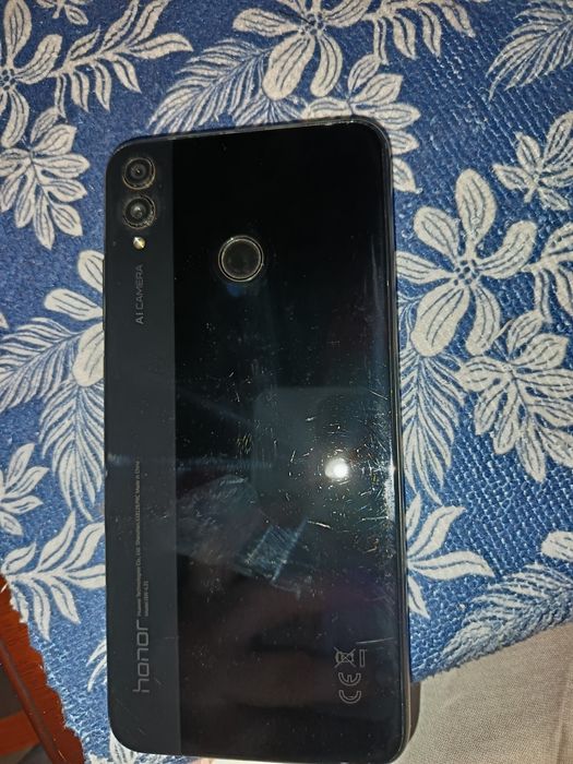 Продам смартфон honor 8x