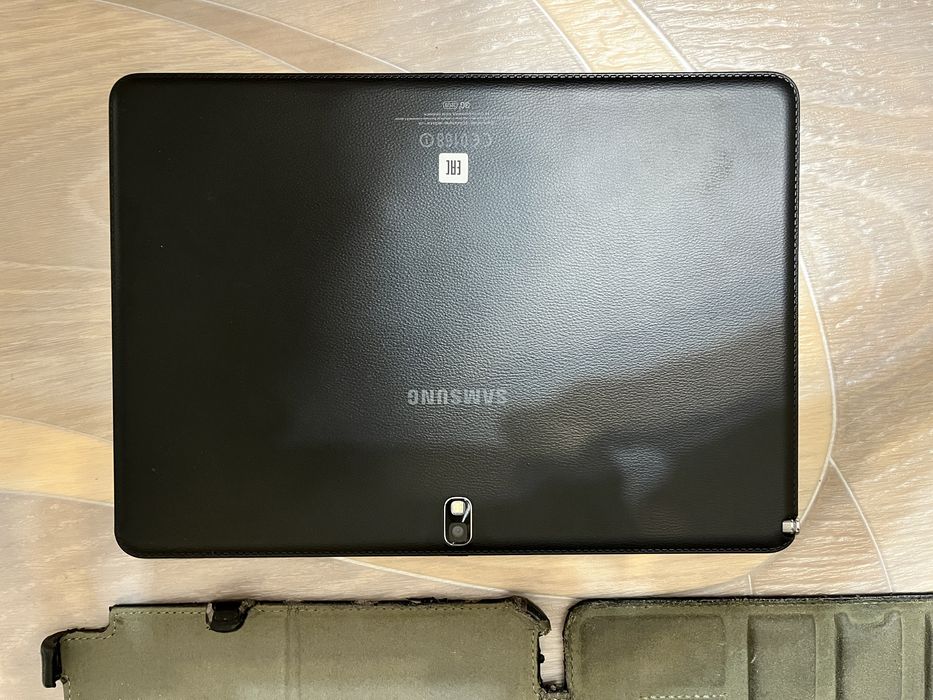 Планшет Samsung Galaxy Note 10.1 (SM-P601)