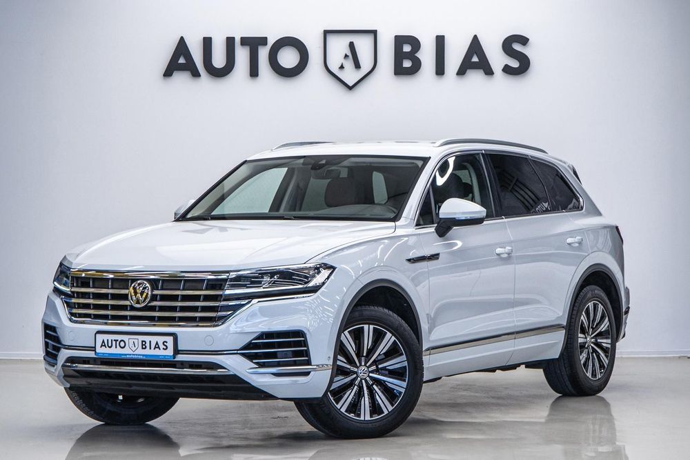 Volkswagen Touareg Camera/Led/Lane assist/ACC/Carplay/Cockpit/Tva/Leasing-Rate FARA AVANS