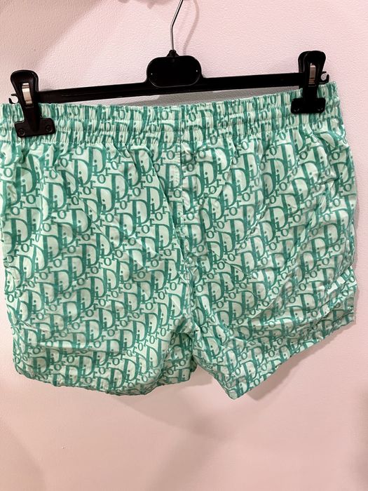 Sorturi de baie modele 2024