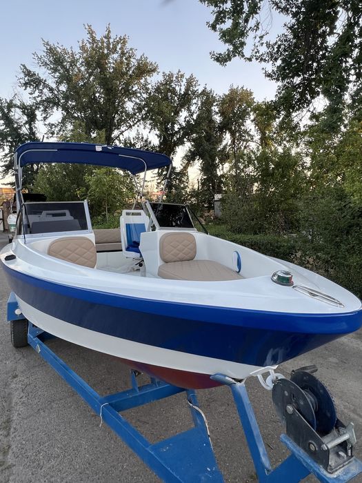 Катер Bayliner