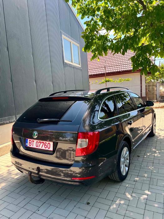 SKODA Superb 2012 — imagine 4