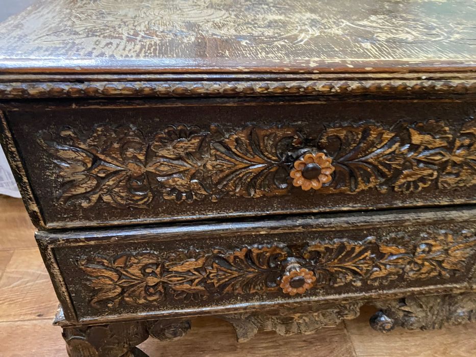 Трюмо ручной работы