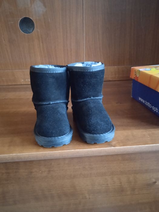 Продам детские уги 22размер