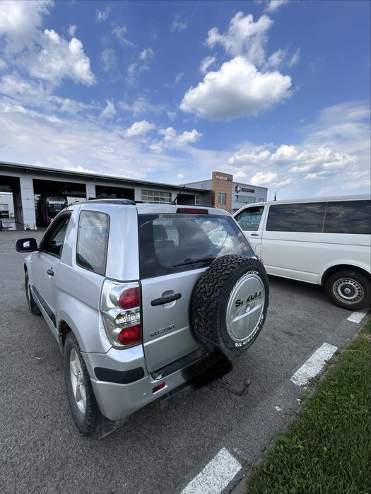 Vând Suzuki Grand Vitara !