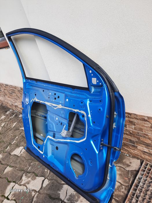Use stinga fata Nissan Qashqai J11, 2018