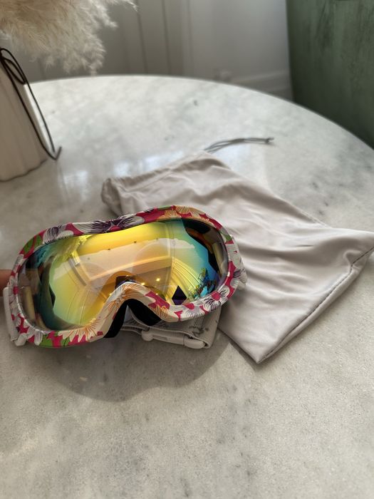 Очки горнолыжные