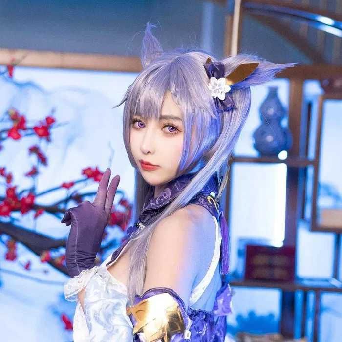 Аниме косплей лилава перука с две опашки Genshin Impact Keqing Cosplay