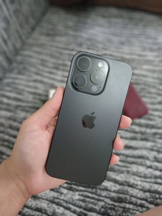 Продам iPhone 15 Pro