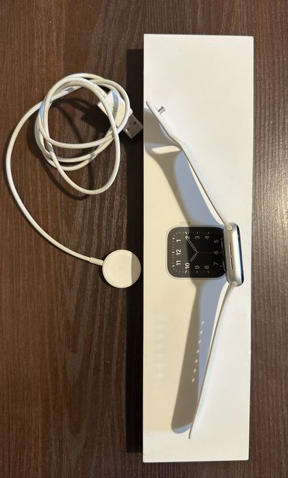 Apple Watch SE 40mm 89%.