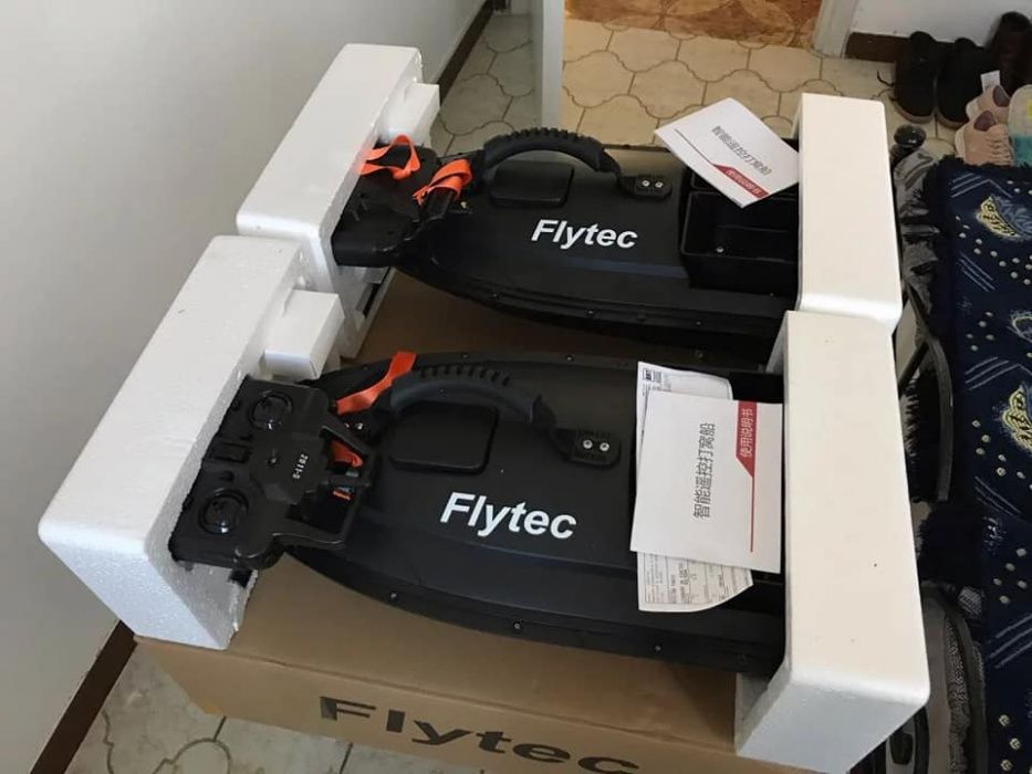 ПРОМО Лодка с ДВЕ Батерии лодка за захранка и разпъване 550м обхват