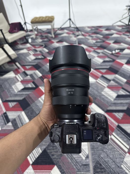 Cenon R.  RF 28-70 F 2