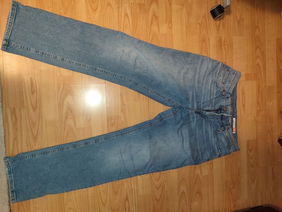 Blugi straight Review