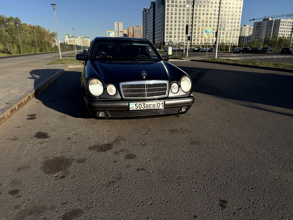 Продам мерседес W210 в хорошем состояний