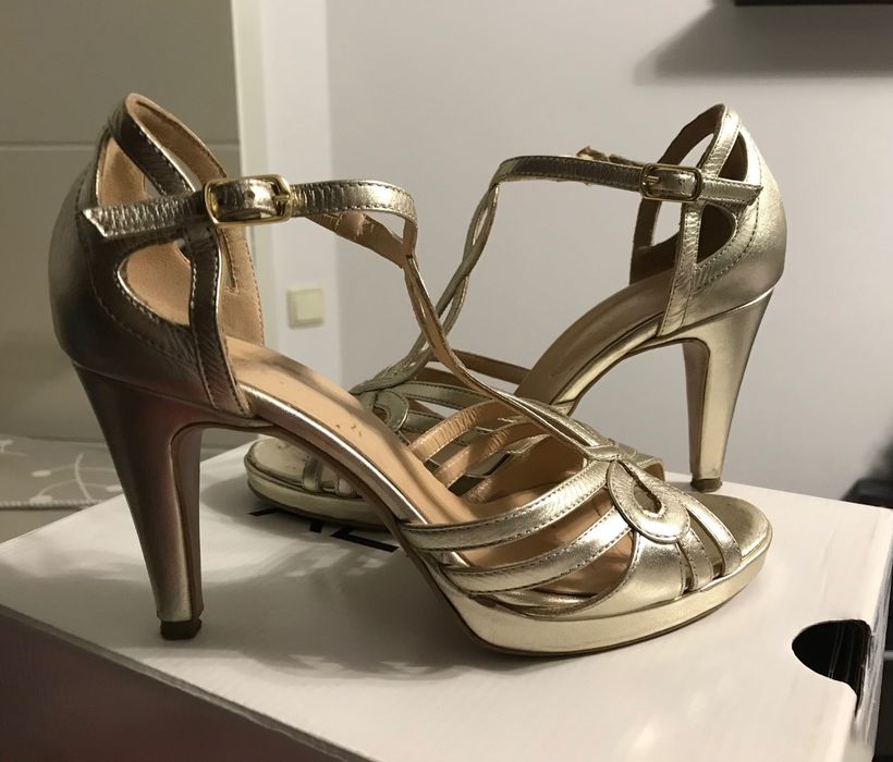 Sandale din piele naturală aurie cu toc mediu Veronesse, 35