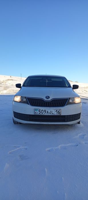 Продам автомобиль Шкода рапид