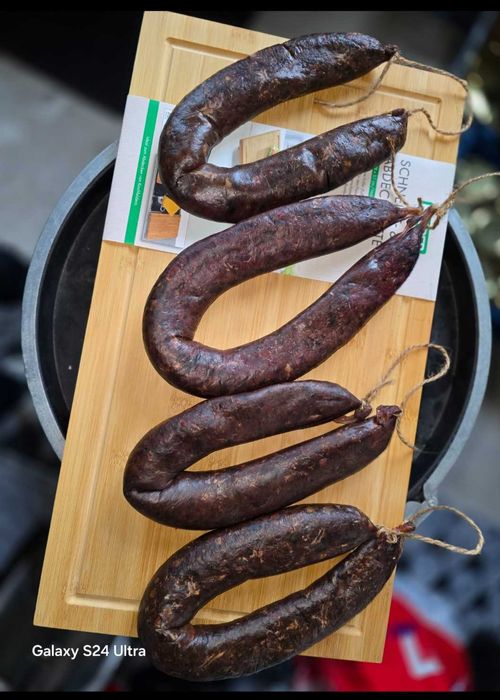 Телешко в собствен сос.