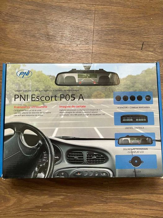 Парктроник PNI Escort P05 A, с камера и дисплей в огледалото (нов)