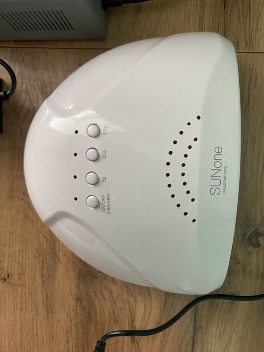 Подам все для маникюра