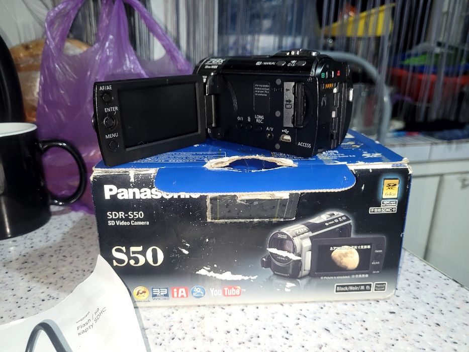 Продам видеокамеру рабочую