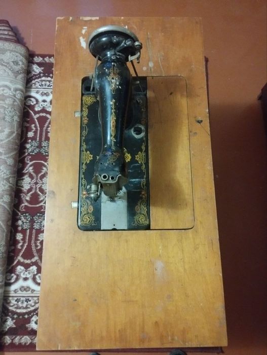 Tikuv mashina sotiladi