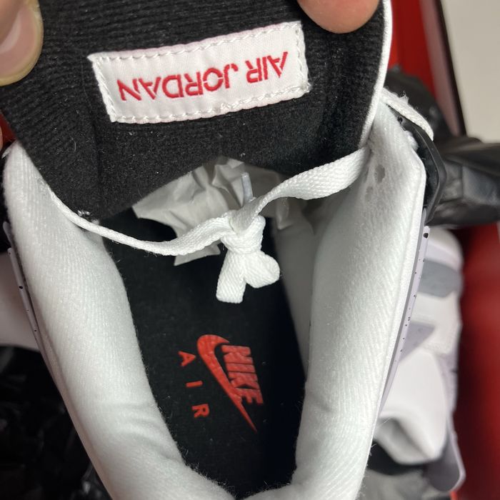 Nike Air Jordan 4