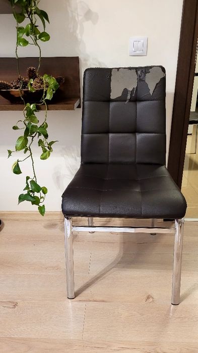 Scaune metalice rezistente – set de 2, ideale pentru recondiționare