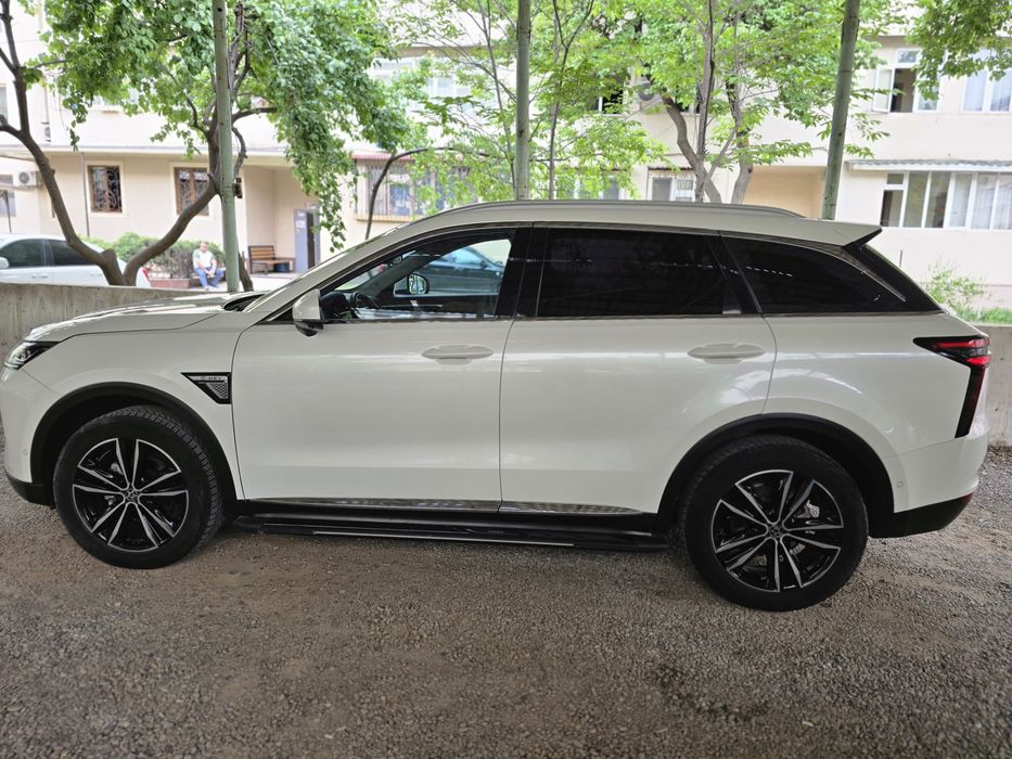 Nissan Venucia Гибрид 2023 год Full Options