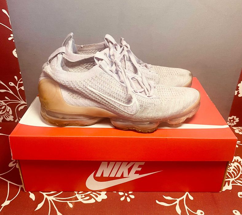 Оригинални дамски маратонки Nike vapormax