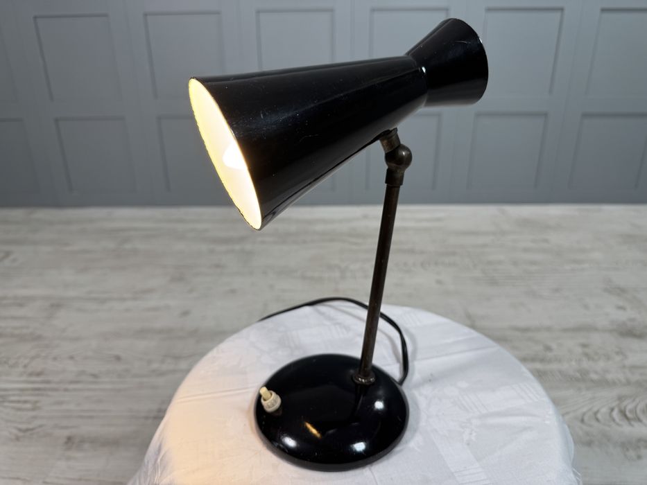 Винтидж настолна метална лампа Р399