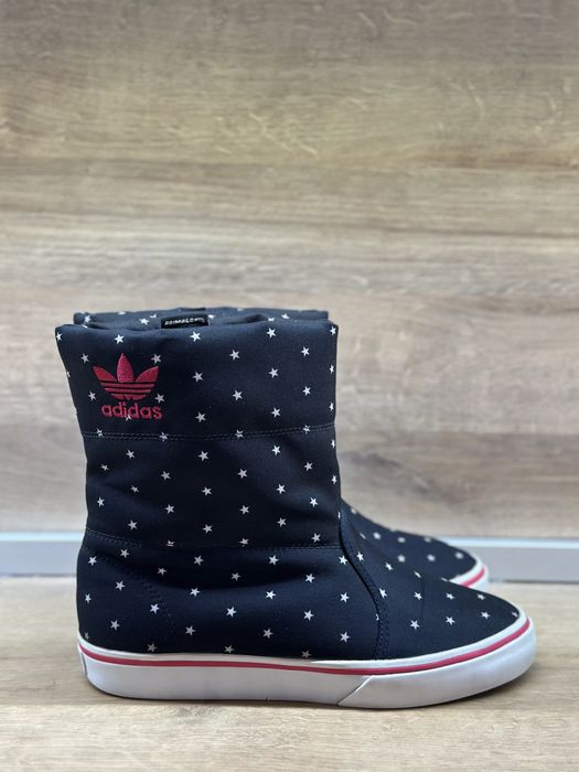 Продават се женски зимни апрески/обувки Adidas Winter Vulc 38 номер EU
