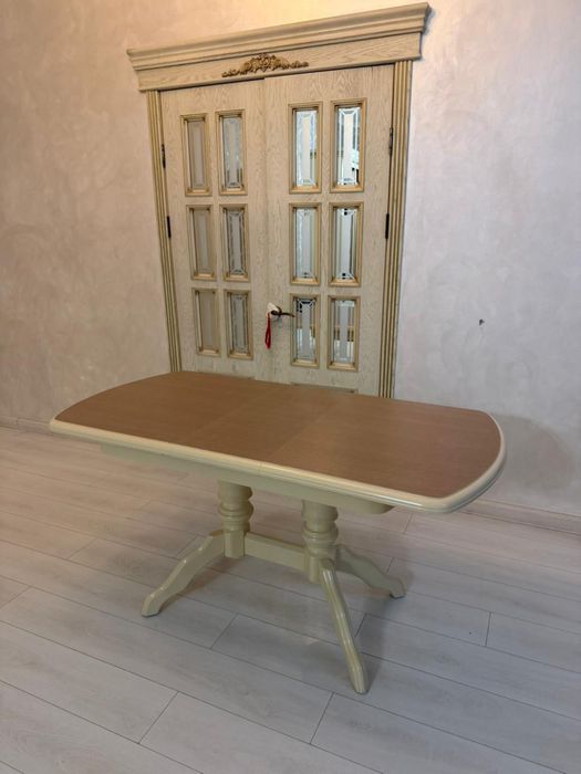 Продается стол б/у отличное состояние