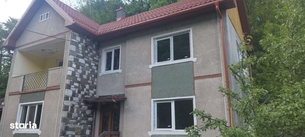 Valea Rosie, casa