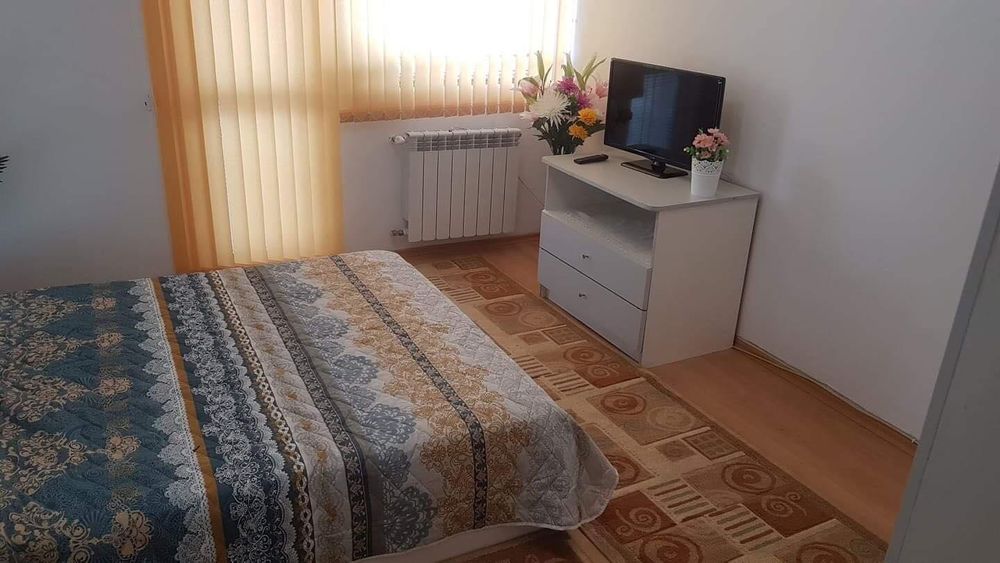 Дава се под наем Двустаен апартамент в Пловдив, Кършияка - 63 кв.м за 383 € - Снимка #1