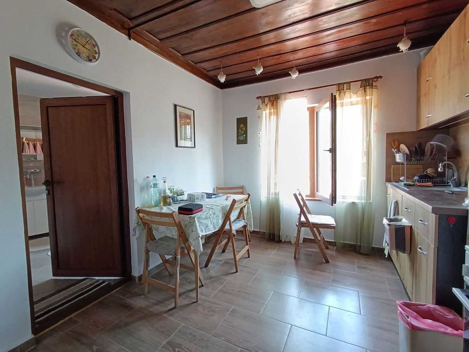 Триетажна къща в Еленския балкан