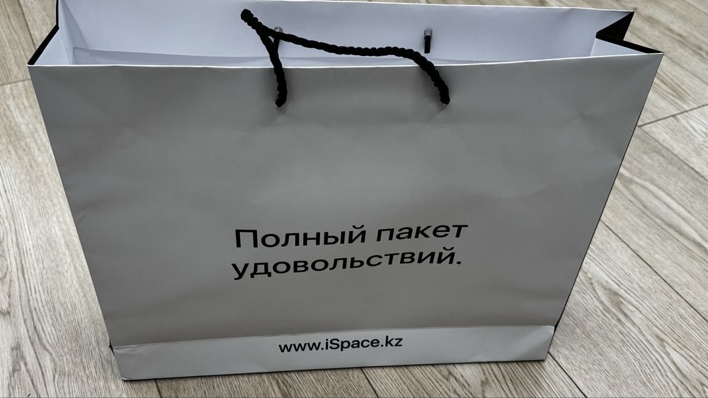 Продам Macbook Air 11