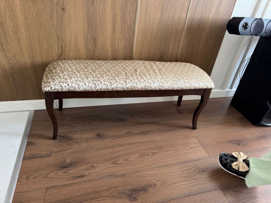 Стульчик для коридора