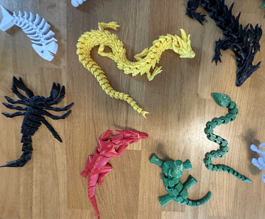 Vand Jucarii Articulate NOI Diverse Modele Ideale Pentru Copii sau Colectionari