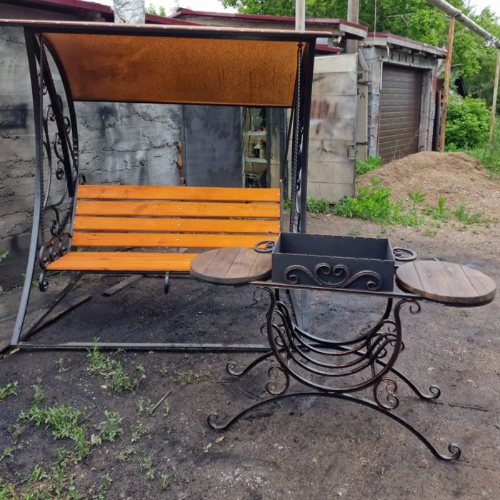 Качеля садовая кованная