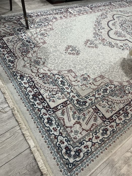 Продам  ковер для зала